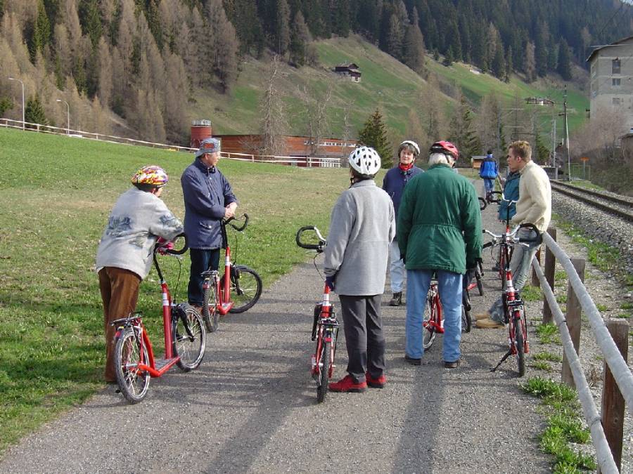 Unterwegs mit dem Trotti Unterwegs mit dem Trotti