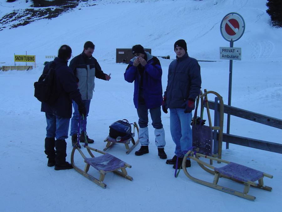 Abfahrtsbesprechung nach der letzen Fahrt Abfahrtsbesprechung nach der letzen Fahrt