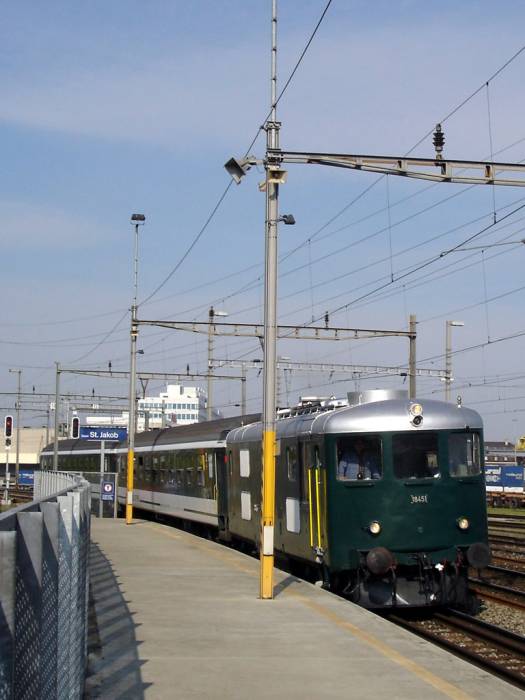 Einfahrt des Extrazuges in den Bahnhof St. Jakob Einfahrt des Extrazuges in den Bahnhof St. Jakob