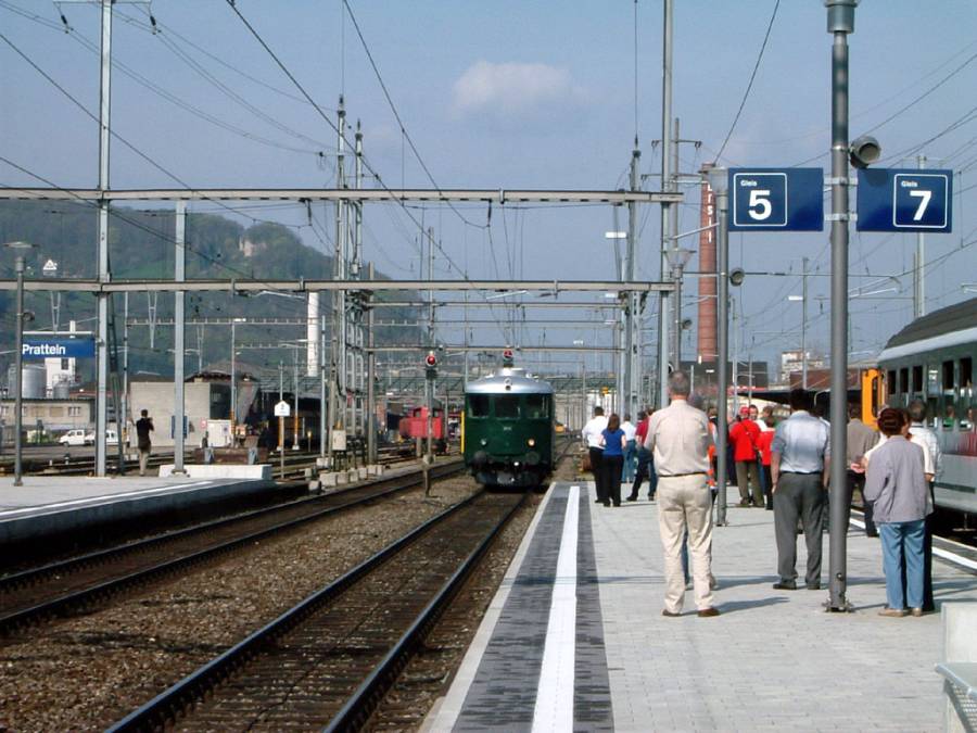 Nach der Fahrt vom St. Jakob Stadion nach Pratteln wurde der Zug umgesetzt