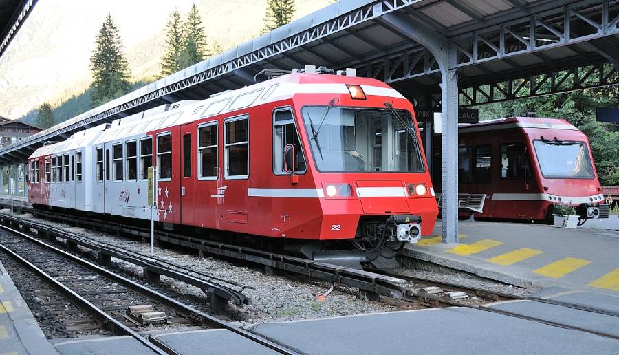 Wir fahren heute bis Chamonix, wo wir einen BDeh 4/8 der TMR treffen (ACMV, 1997... Wir fahren heute bis Chamonix, wo wir einen BDeh 4/8 der TMR treffen (ACMV, 1997...
