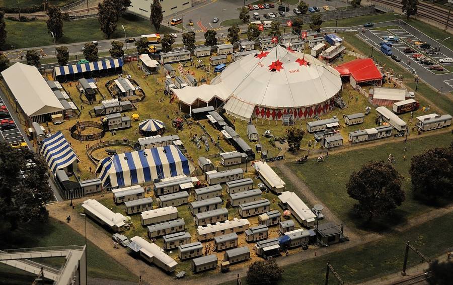 In St. Jakobstadt gastiert der Zirkus Knie.