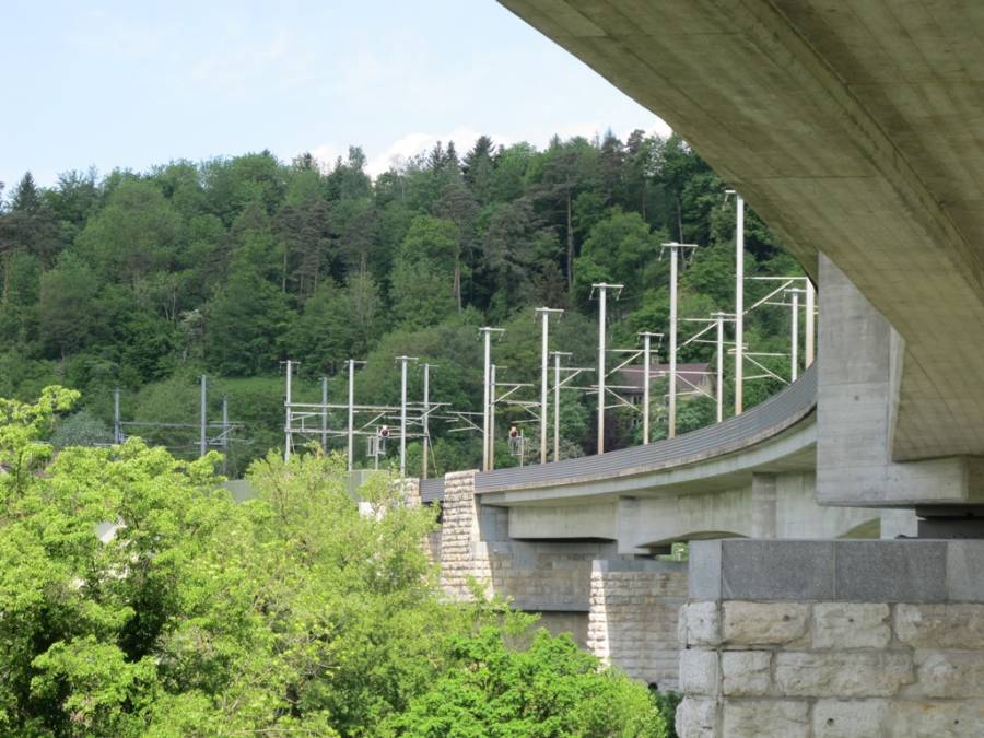 Die Brücke, Blick Richtung Bözberg. Die Brücke, Blick Richtung Bözberg.