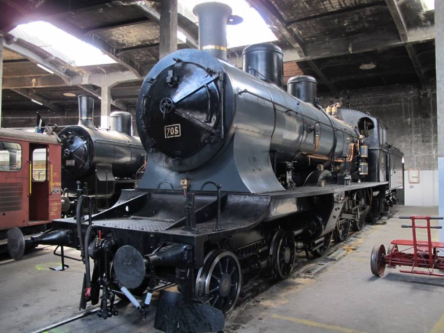 A 3/5 705