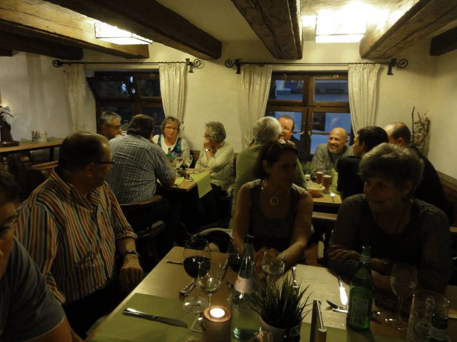 Gemeinsames Nachtessen im Zunfthaus der Schiffleute. Gemeinsames Nachtessen im Zunfthaus der Schiffleute.