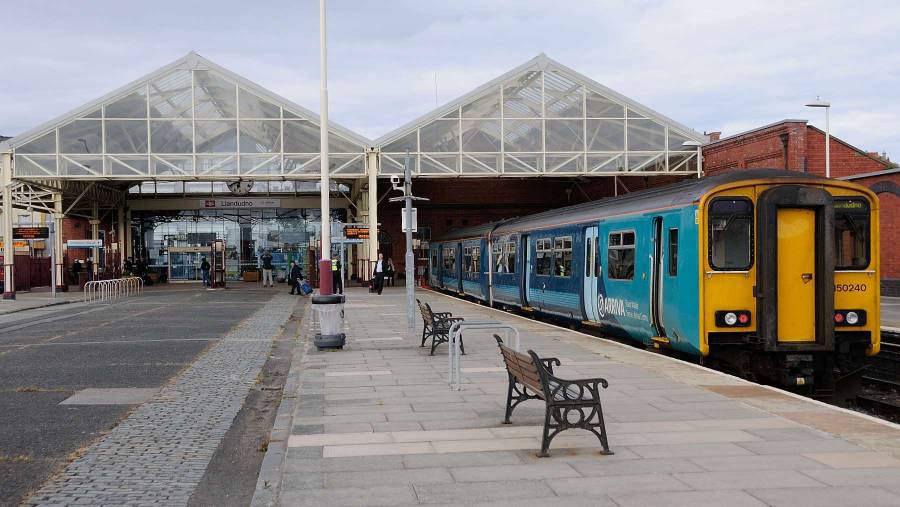 ... der uns nach Llandudno bringt. ... der uns nach Llandudno bringt.