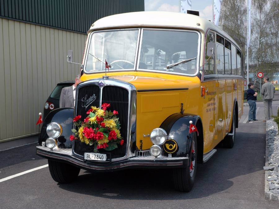 Das Postauto für das Begleitprogramm Das Postauto für das Begleitprogramm