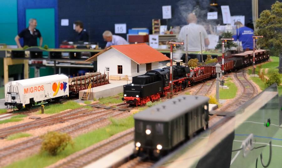 Der Modelleisenbahn-Club Basel betreibt zusammen mit der Spur 0 Modulgruppe...